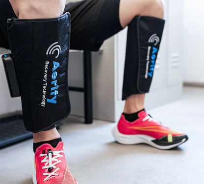 „Fly – Compression & Heat Calf Sleeves“ – kryptinis blauzdų suspaudimo ir šilumos terapijos sprendimas