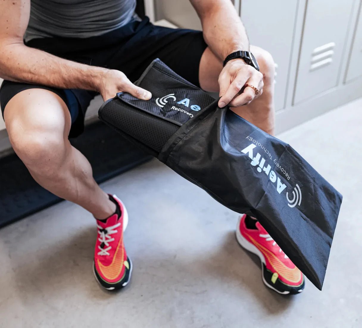 „Fly – Compression & Heat Calf Sleeves“ – kryptinis blauzdų suspaudimo ir šilumos terapijos sprendimas